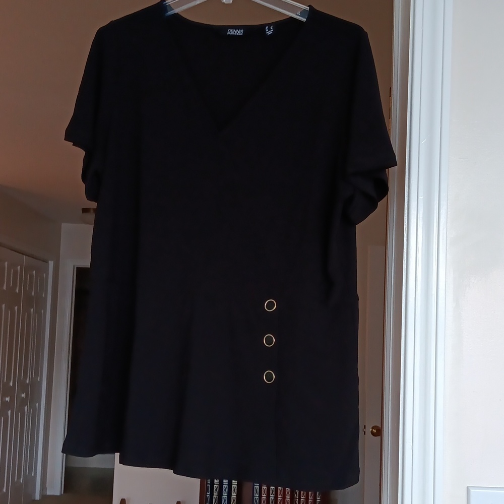 Caviar black crepe top.